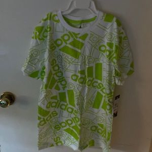 NWT boys adidas tee sz 10/12 runs big